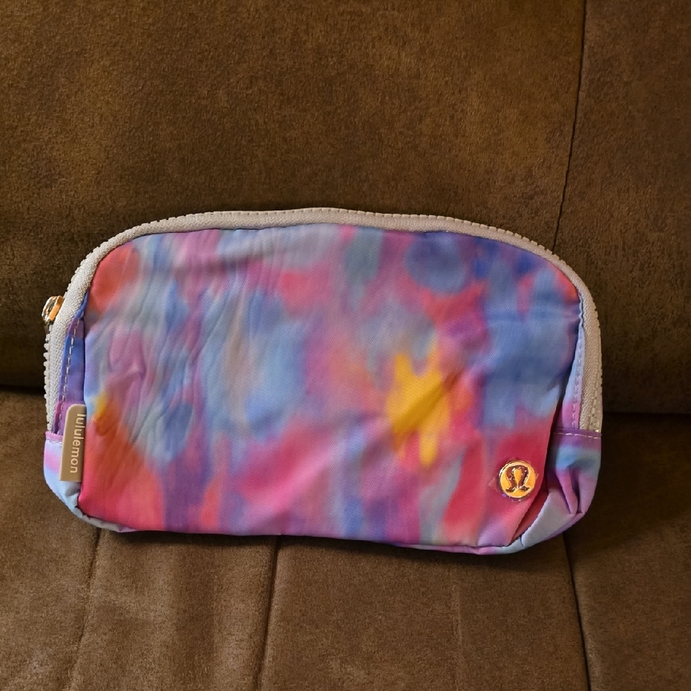 GIVEAWAY lululemon 1L Belt Bag
